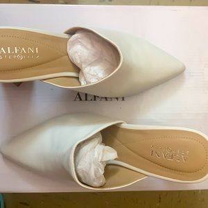 Heel mule; white leather; alfani brand